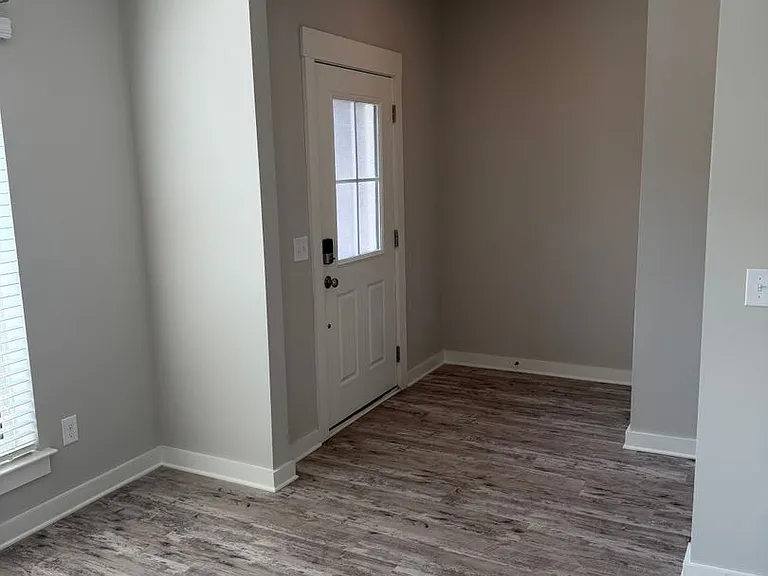 2021 Hardwick Pvt Ln — Photo 3