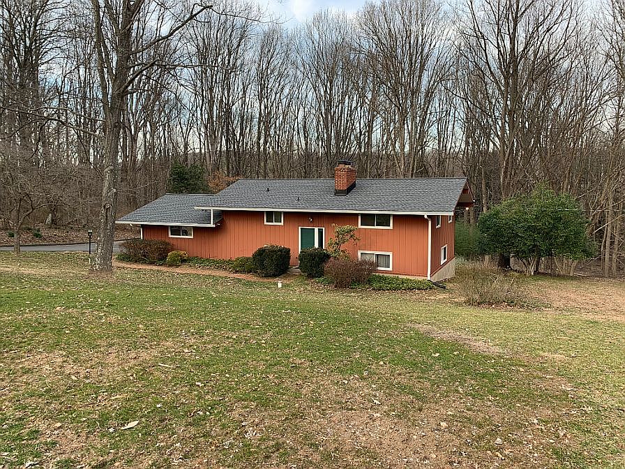2nd image of 7005 Deer Valley Rd