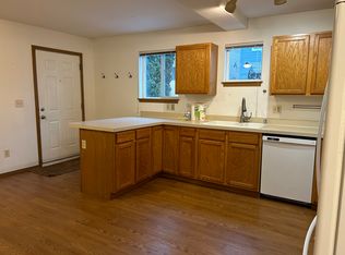 3417 33rd Ave W APT B, Seattle, WA 98199