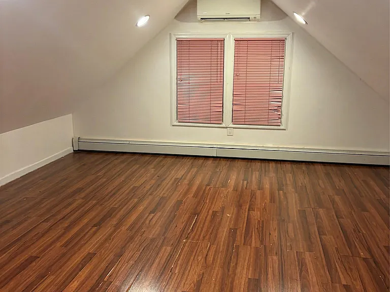 125 Washington Ave — Photo 16