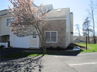 7 S Cambridge Ct, Fishkill, NY 12524