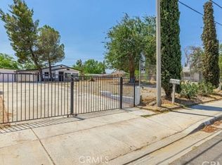 1024 W Newgrove St, Lancaster, CA 93534