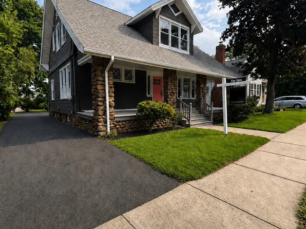 17 Ralston Avenue, Hamden, CT 06517