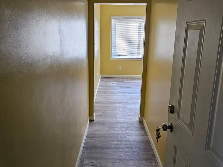 14740 W Chicago St #B — Photo 9