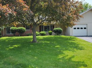 11980 N Woodlea Dr, Waynesboro, PA 17268