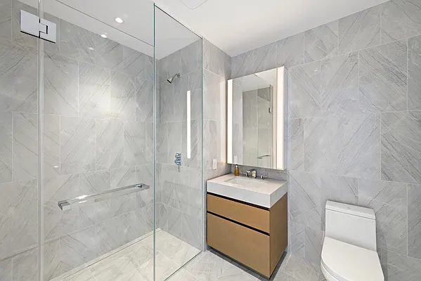 Rented by SERHANT. | media 5