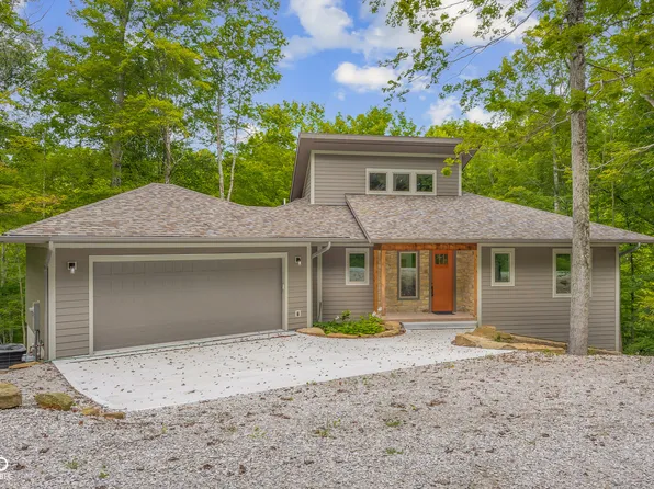 214 Woods Ln, Nashville, IN 47448