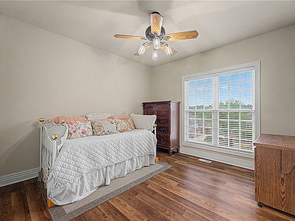 2nd image of 3701 NW Creekstone Blvd