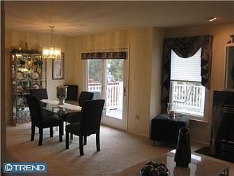 5th image of 33 Park Dr