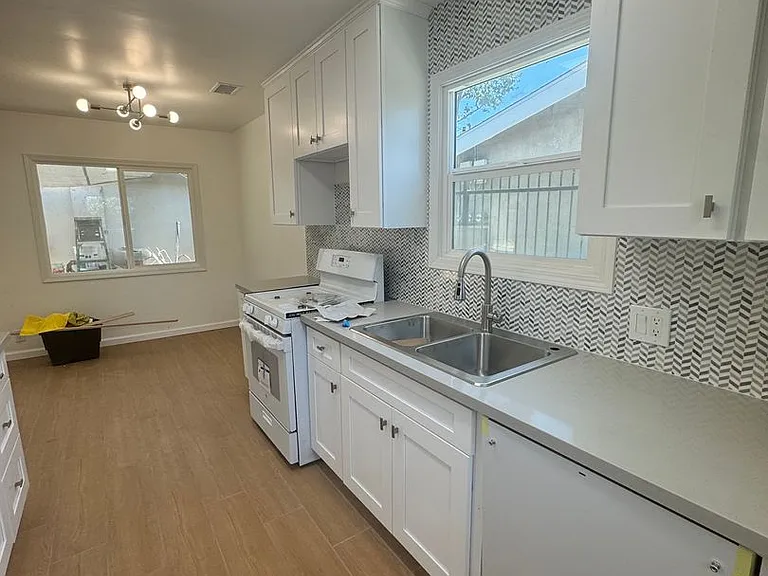 14937 Saticoy St — Photo 1