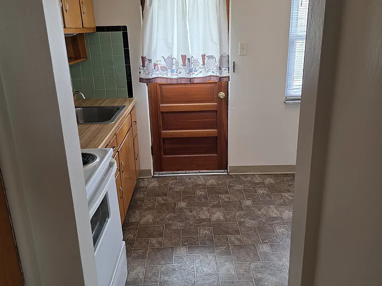 1110 Monroeville Ave #3 — Photo 13