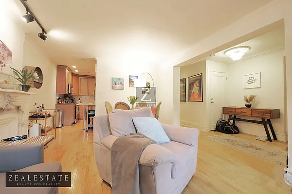 Rented by ZealEstate Group Inc | media 1