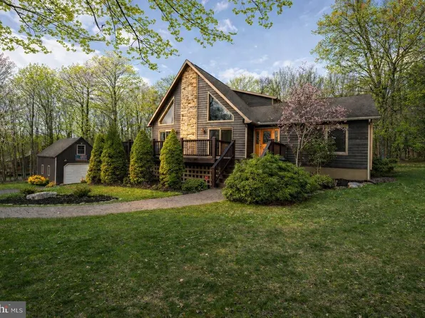 891 Mountainview Dr, Oakland, MD 21550