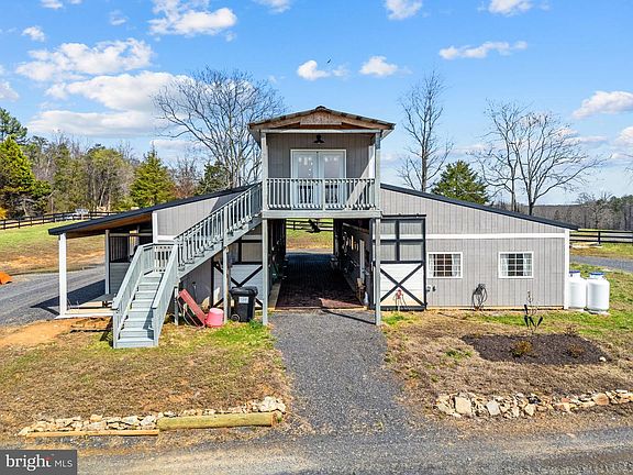 5th image of 6478 Laurel Hill Ln