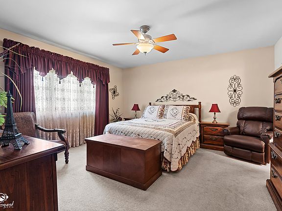 5th image of 513 Somerset Ln