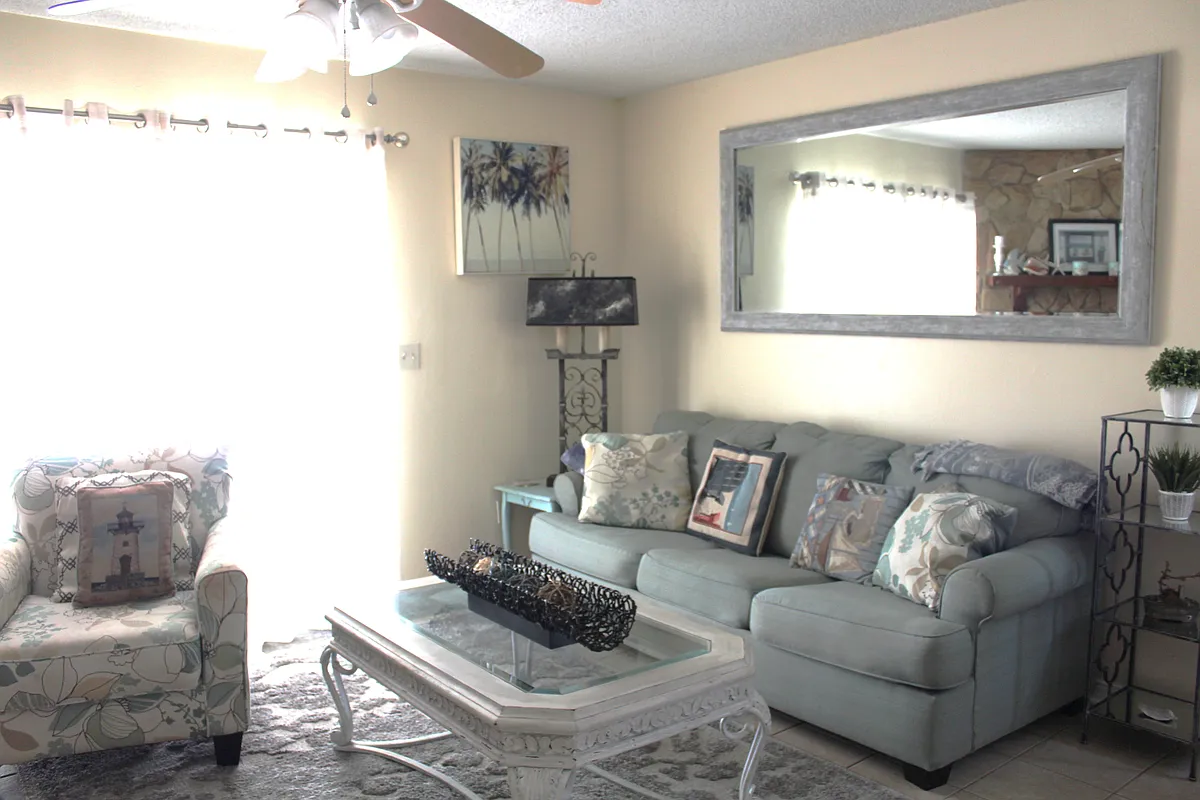 Living Room - 2651 1st Ave #A