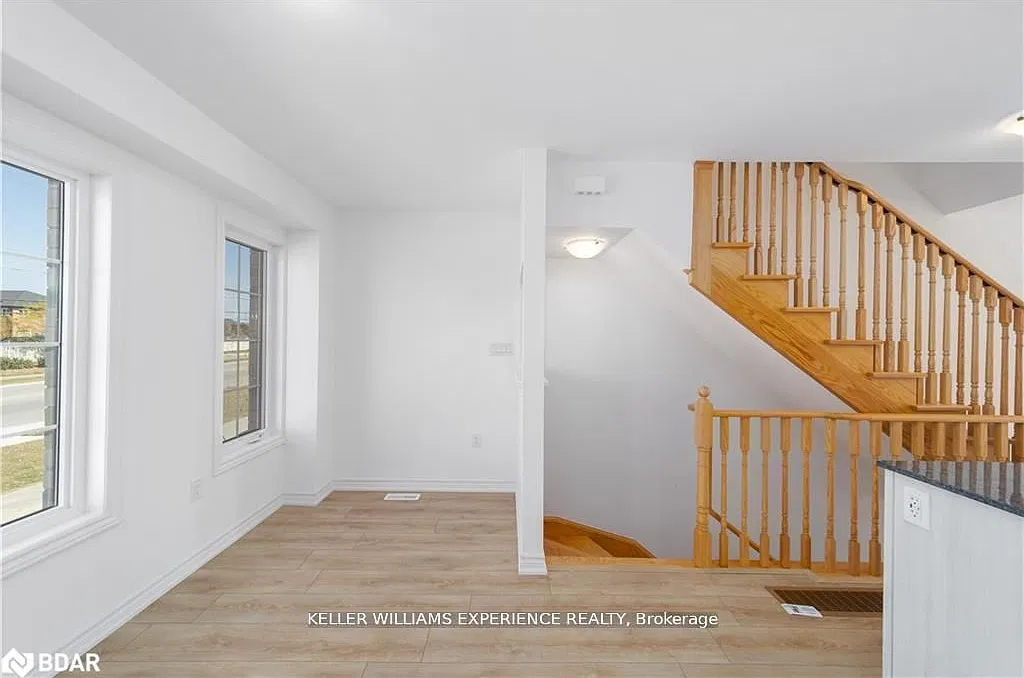 2 bed, $2,400 — Photo 3