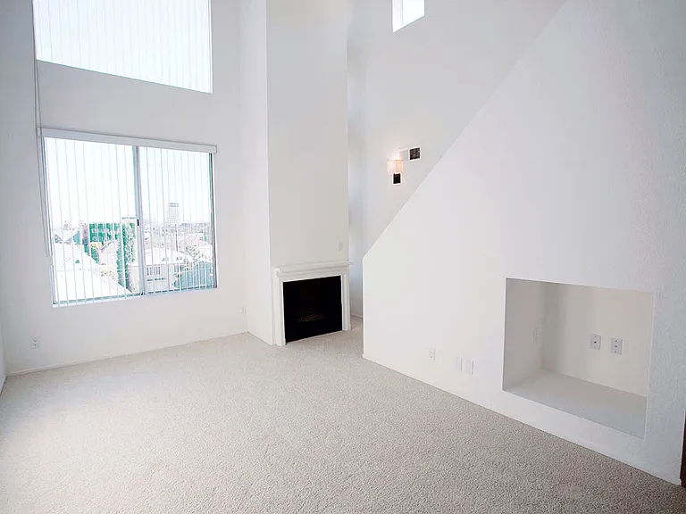 630 Hauser — Photo 6
