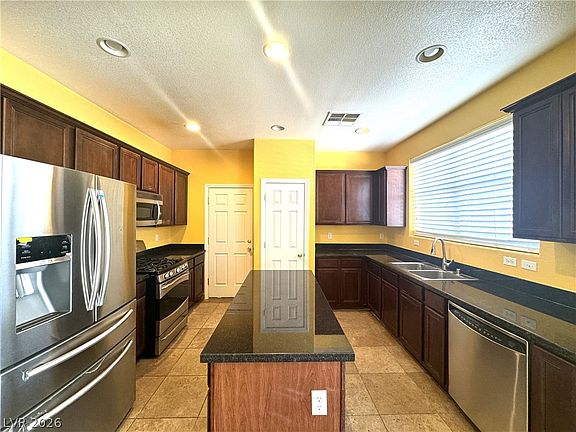 4th image of 8986 Ellenbrook St