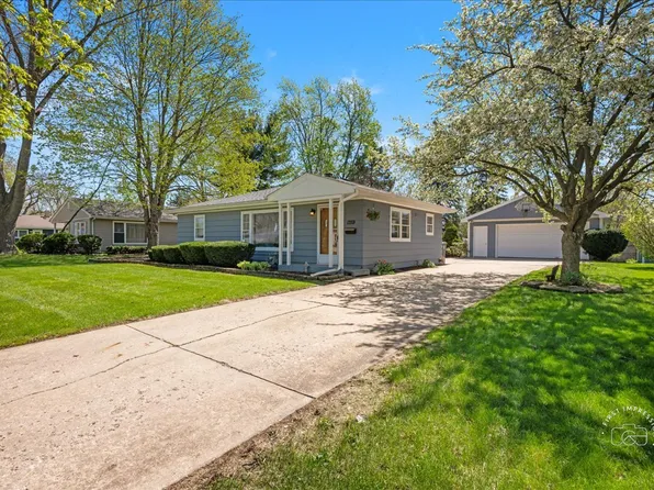1359 Carol Pl, Montgomery, IL 60538