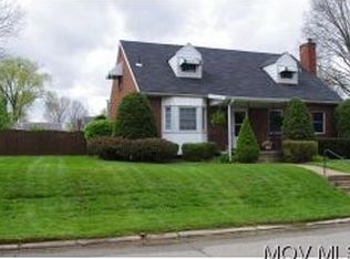 2810 29th St, North Parkersburg, WV 26104