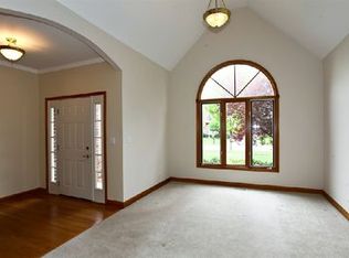 2644 Hoddam Rd, Naperville, IL 60564