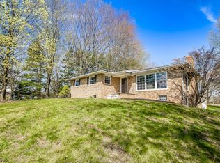 9870 Wooster Pike Rd, Seville, OH 44273