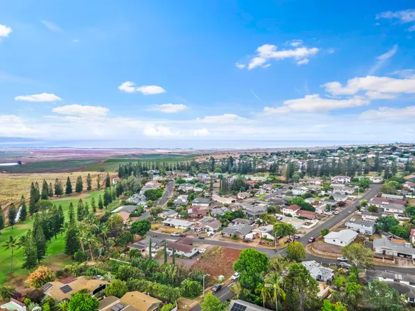 221 Kaualani Dr, Makawao, HI 96768