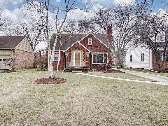2nd image of 3019 Meadowwood Dr