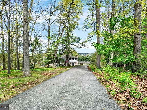 2nd image of 390 Meggon Rd