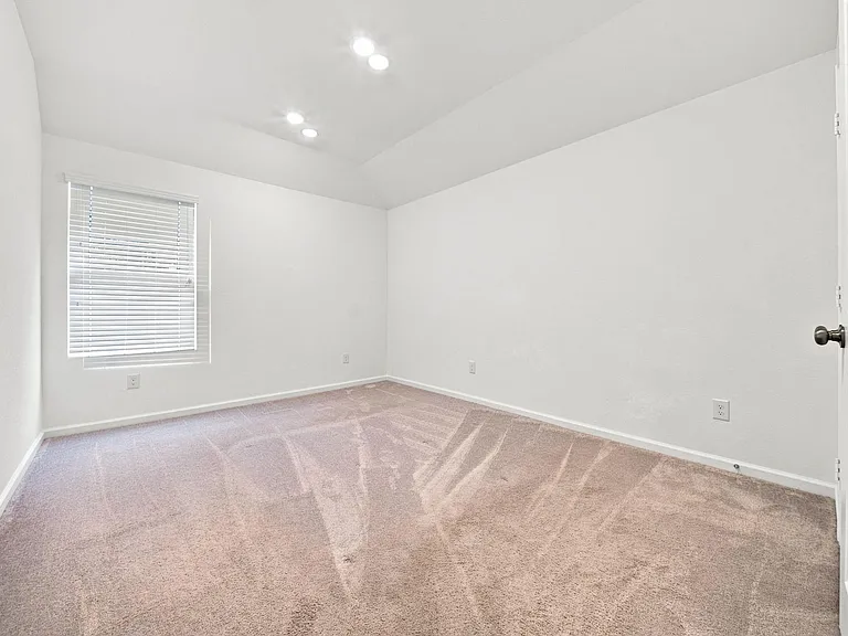 4926 Chester Lake Ln — Photo 20