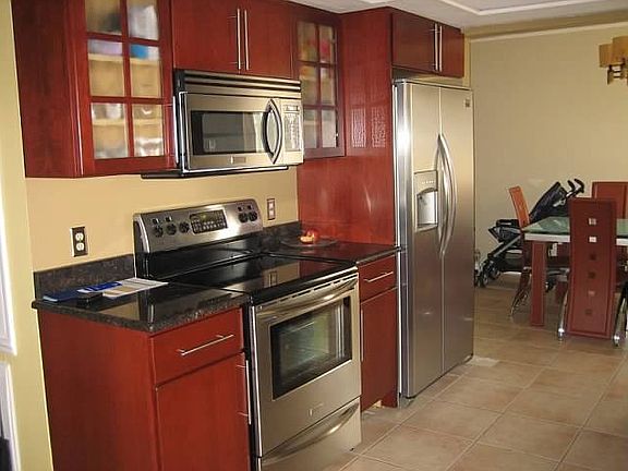 2105Redleaf4_02272014