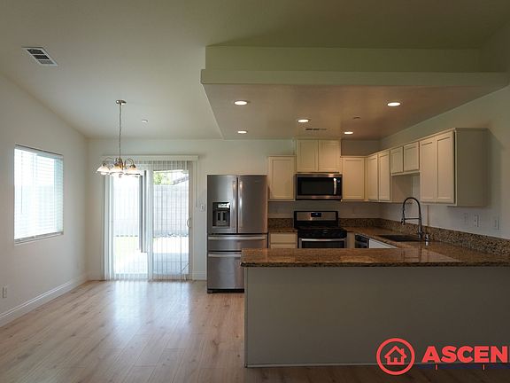 5th image of 901 Guadalupe Ave