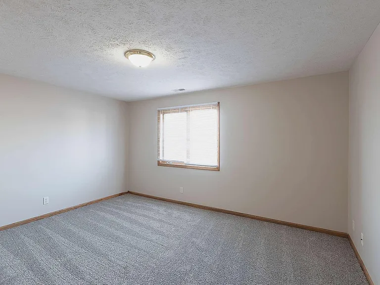 8604 Delphinium Ln — Photo 24