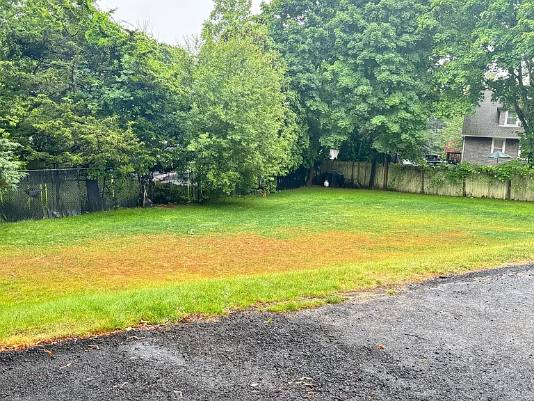 30 Forest Ave — Photo 29