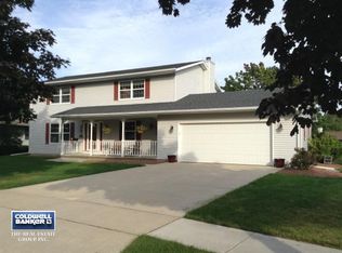 1915 Andrea Ln, Manitowoc, WI 54220