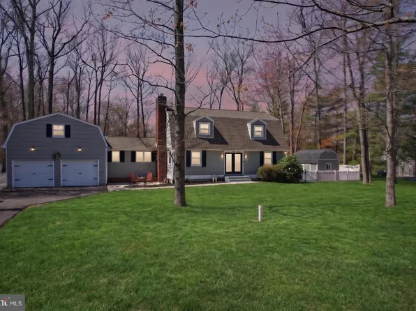 351 Merrick Rd, Trenton, NJ 08691