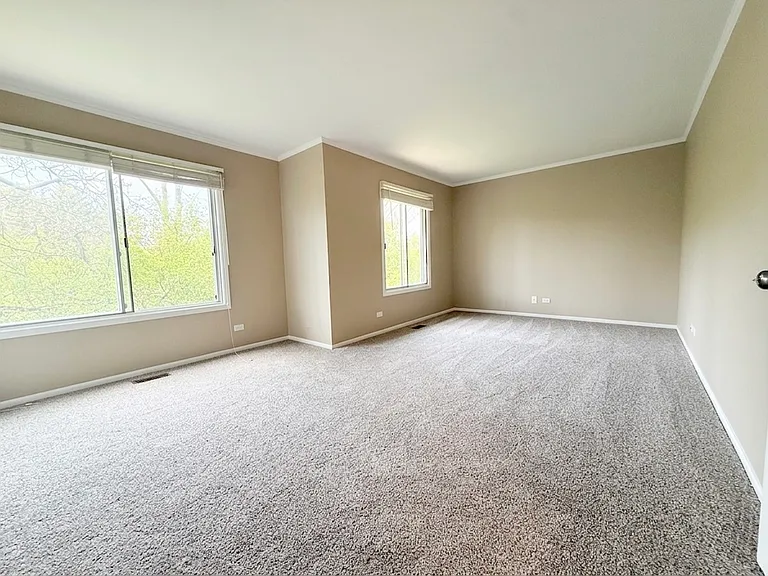 1344 Barclay Ln #1344 — Photo 8