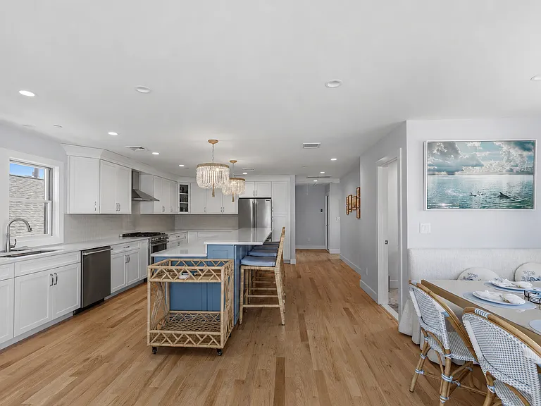 36 Virginia Ave — Photo 5