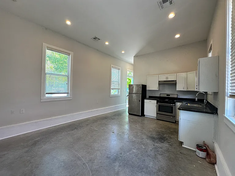 540 S Scott St — Photo 5