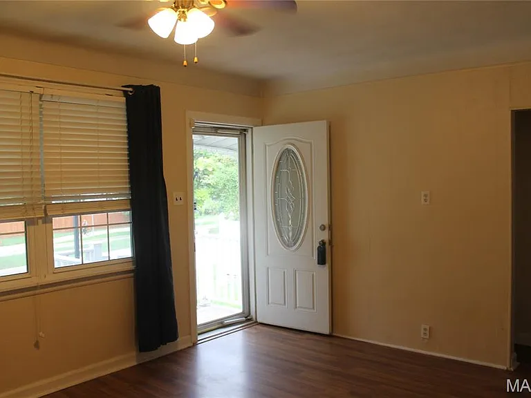 3818 Wabash Ave — Photo 3