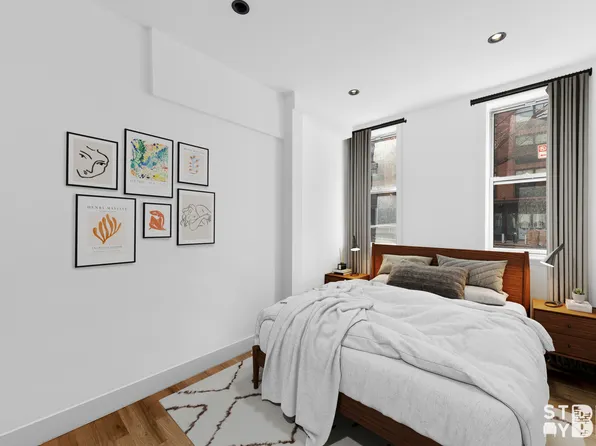 1130 Manhattan Avenue image 7 of 10