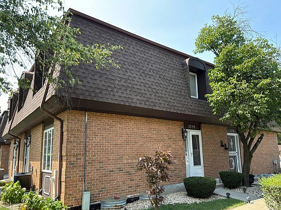 3rd image of 3238 Chestnut Dr