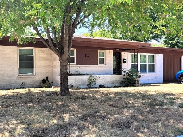 133 Berkshire Ln, Fort Worth, TX 76134