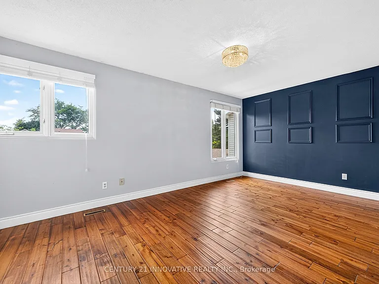 154 Fanshawe Dr — Photo 17