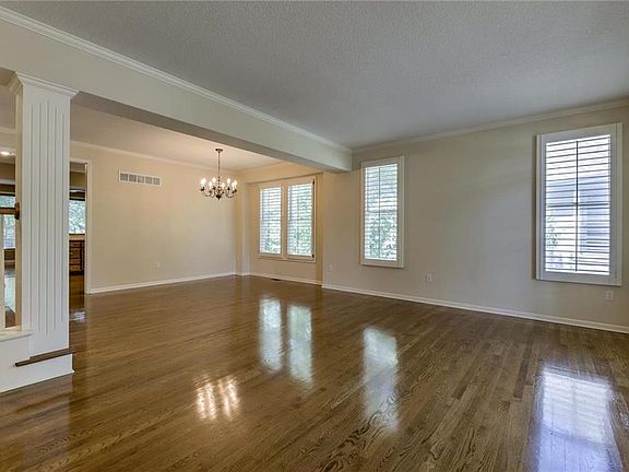 3rd image of 12542 W 123rd Ter
