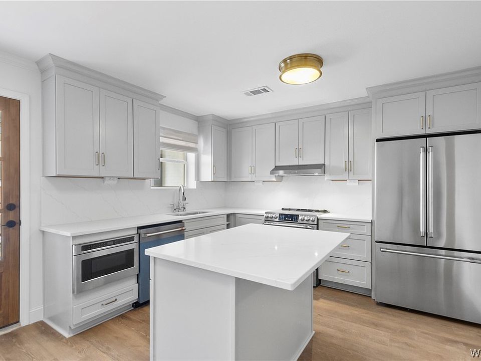 1st image of 1228 8th St APT 211