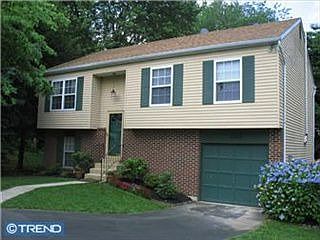 1st image of 1665 Carlisle Ln