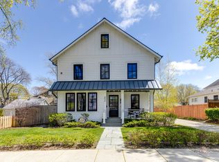 232 3rd St, Libertyville, IL