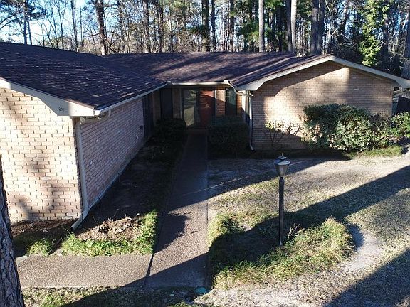 3rd image of 501 Coleman Dr